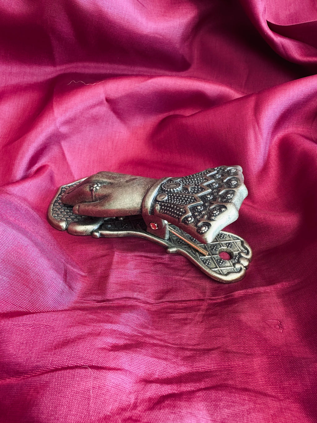 Pince à billets en forme de main, époque victorienne
