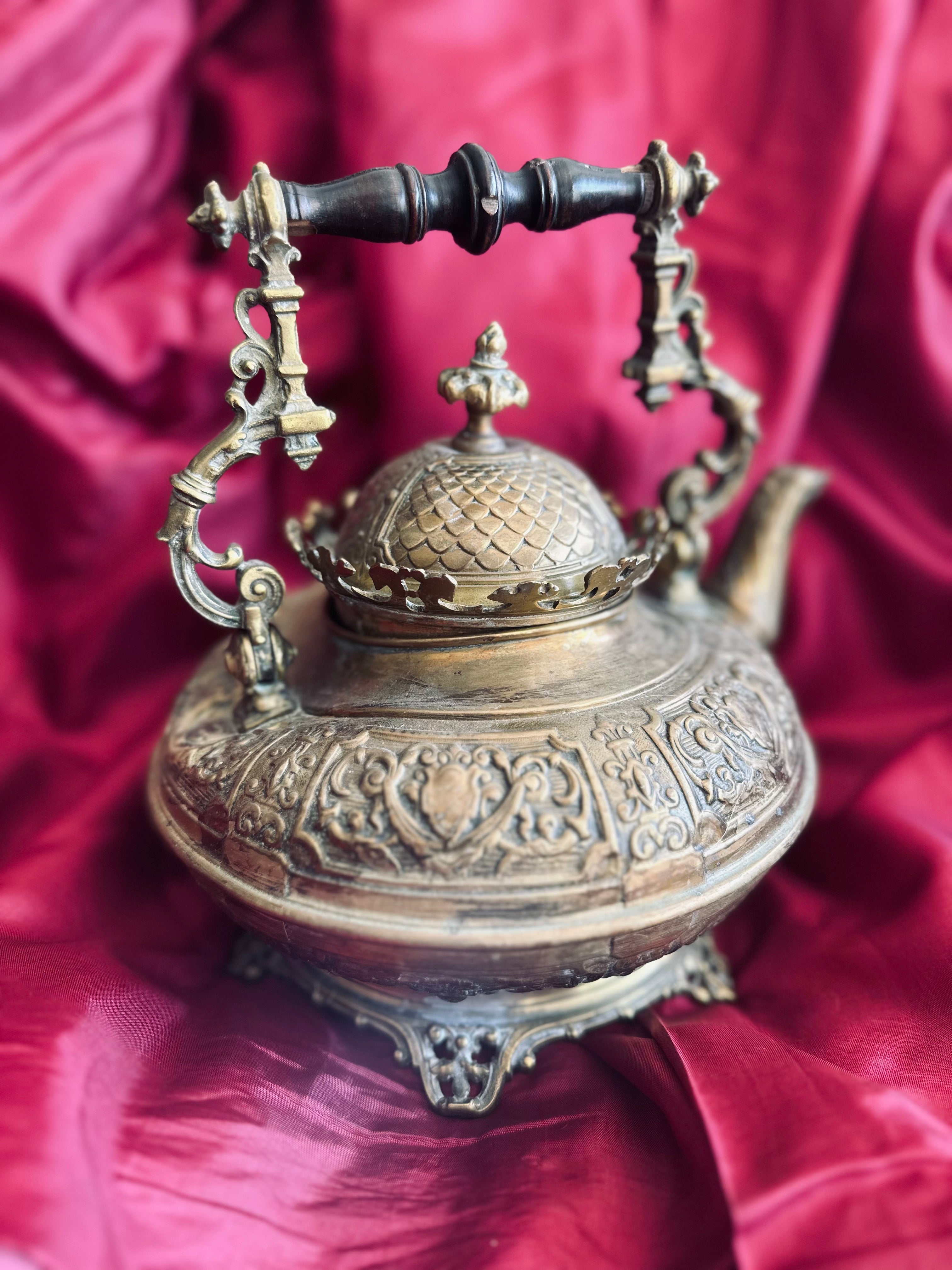 OBJET RARE ! Théière en laiton, manufacture parisienne // Fin XIXème siècle