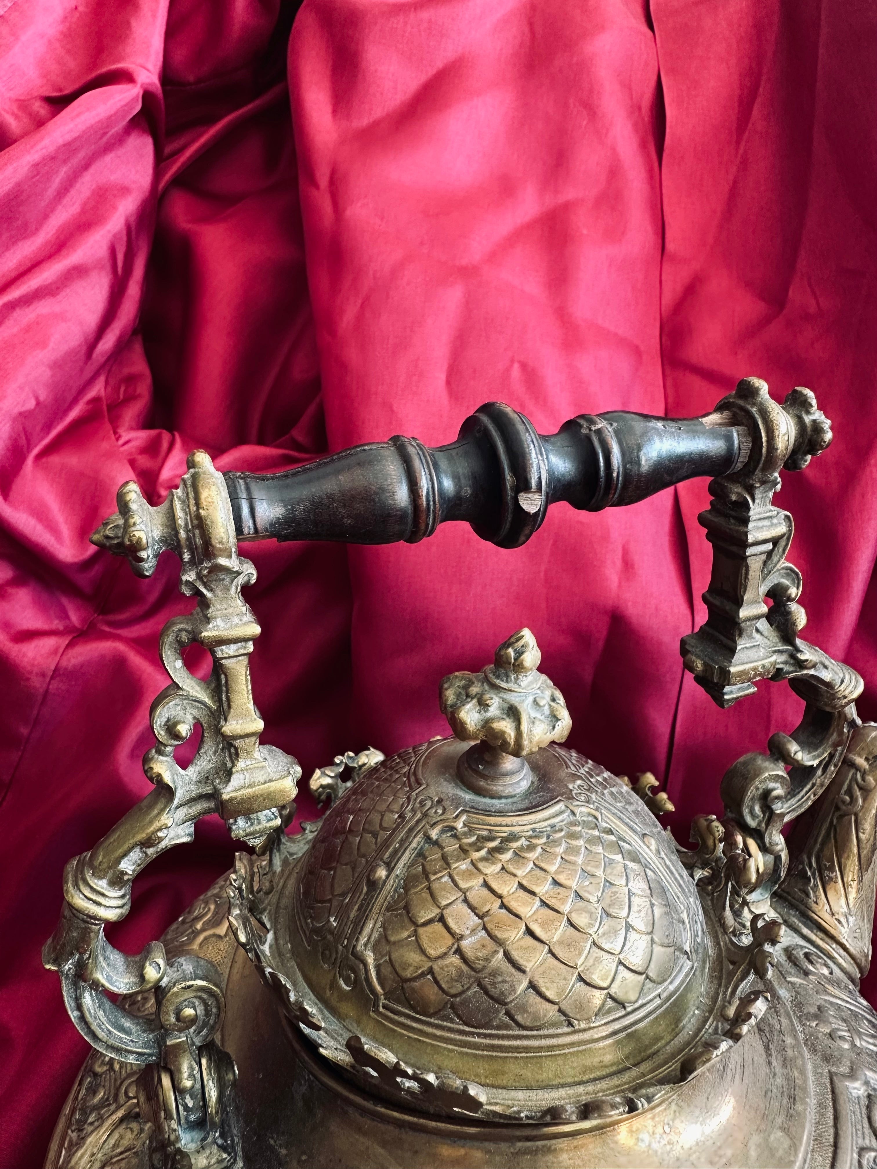 OBJET RARE ! Théière en laiton, manufacture parisienne // Fin XIXème siècle
