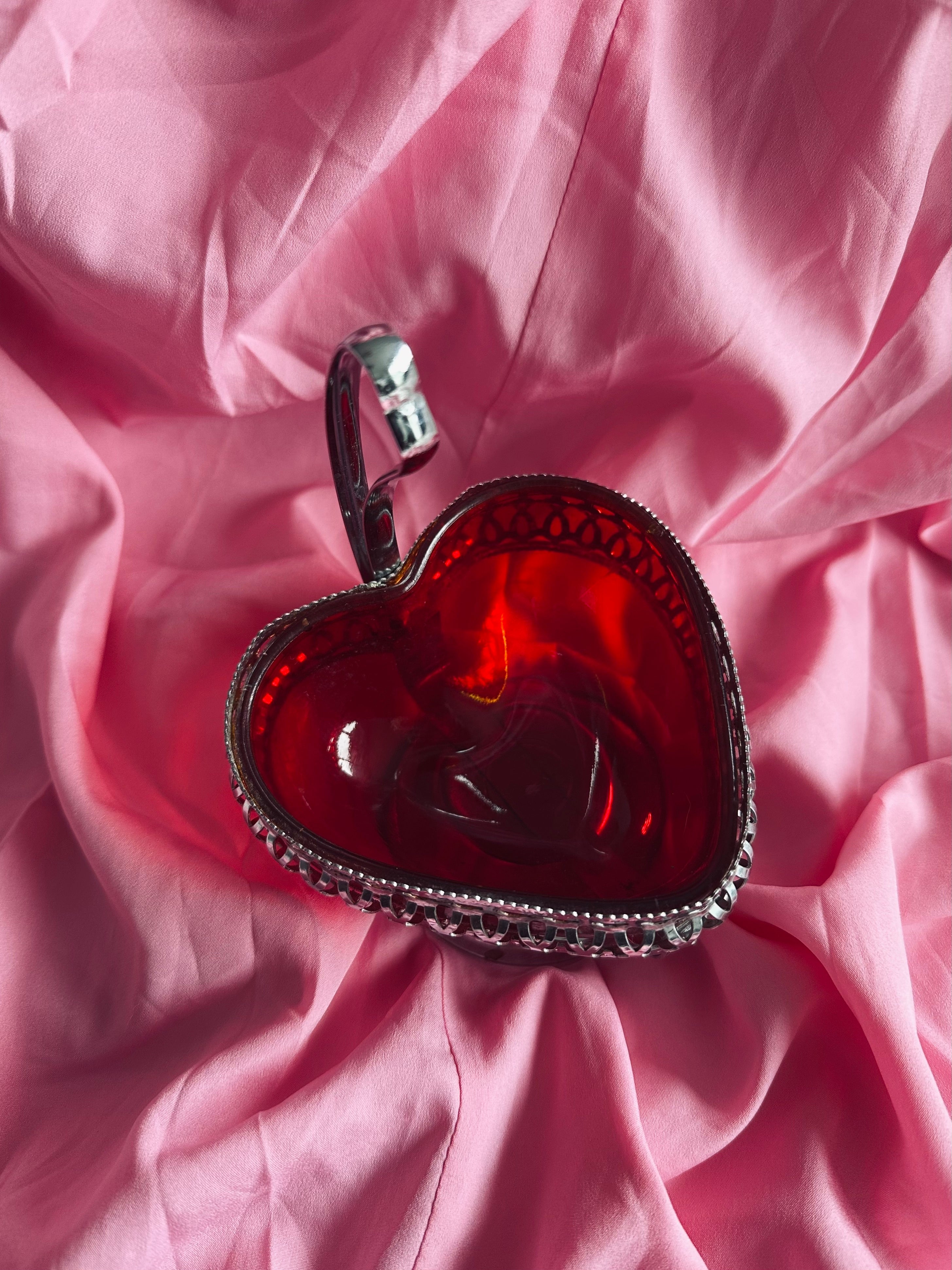 Confiturier en verre rouge vintage