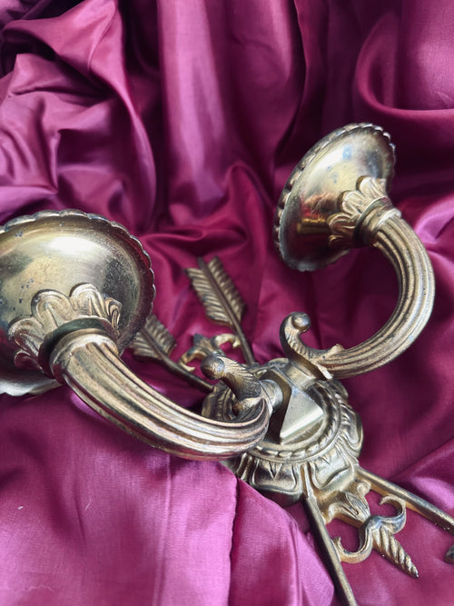 Applique murale en laiton moulé // Milieu XXème siècle