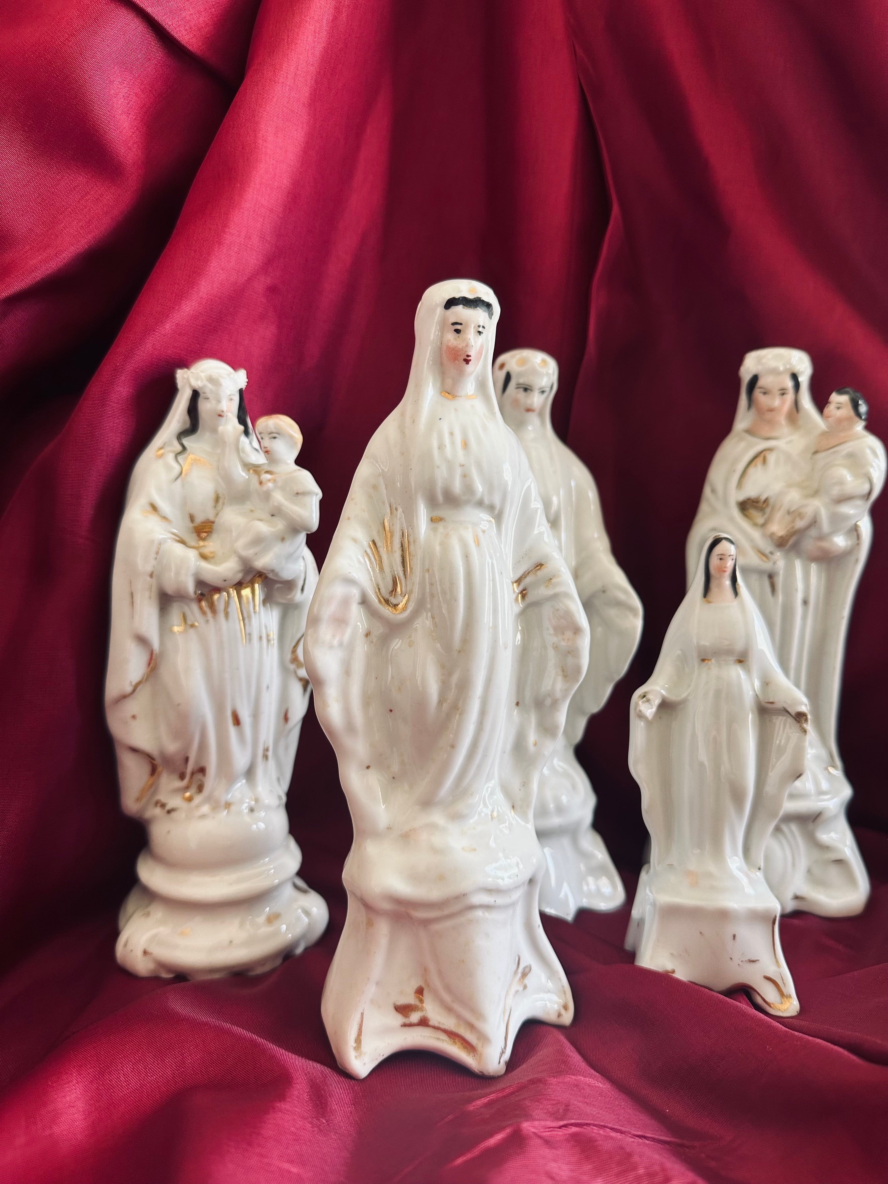Vierges en porcelaine de Paris // XIXème siècle