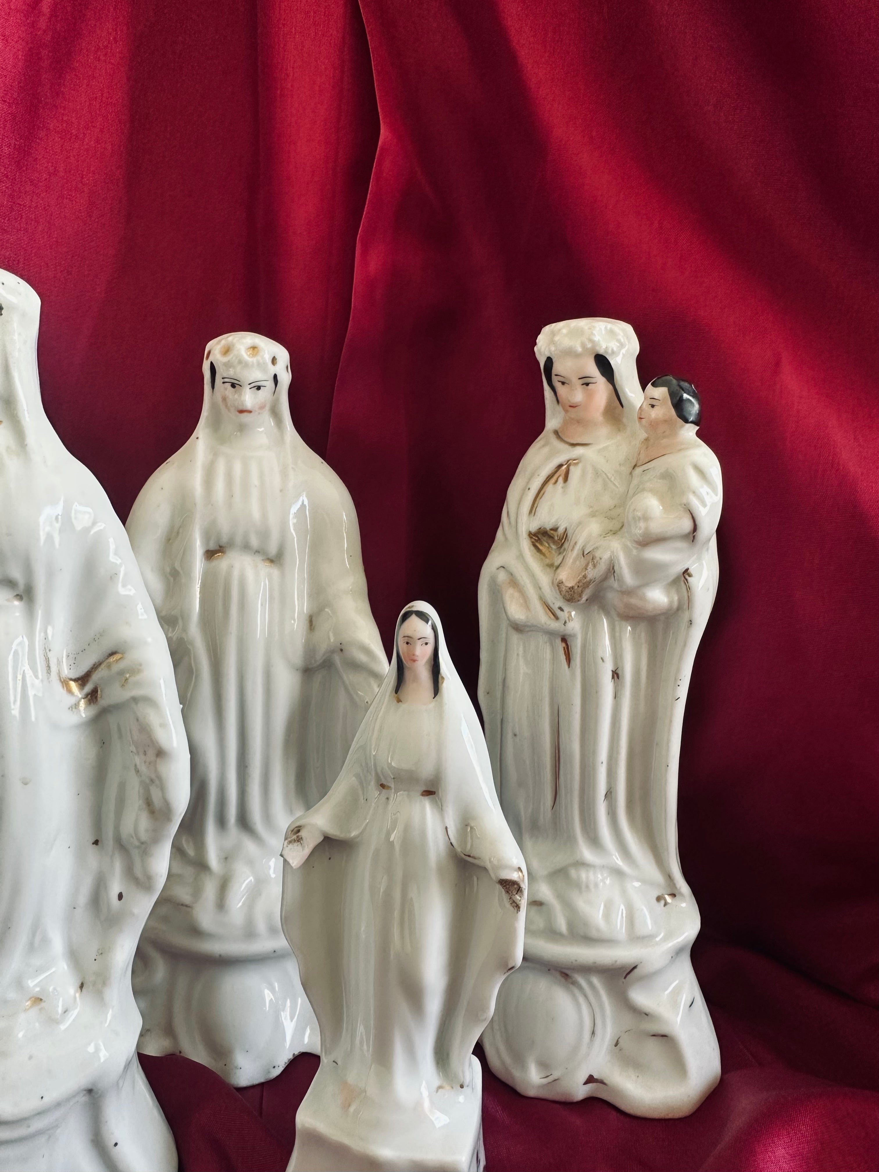 Vierges en porcelaine de Paris // XIXème siècle