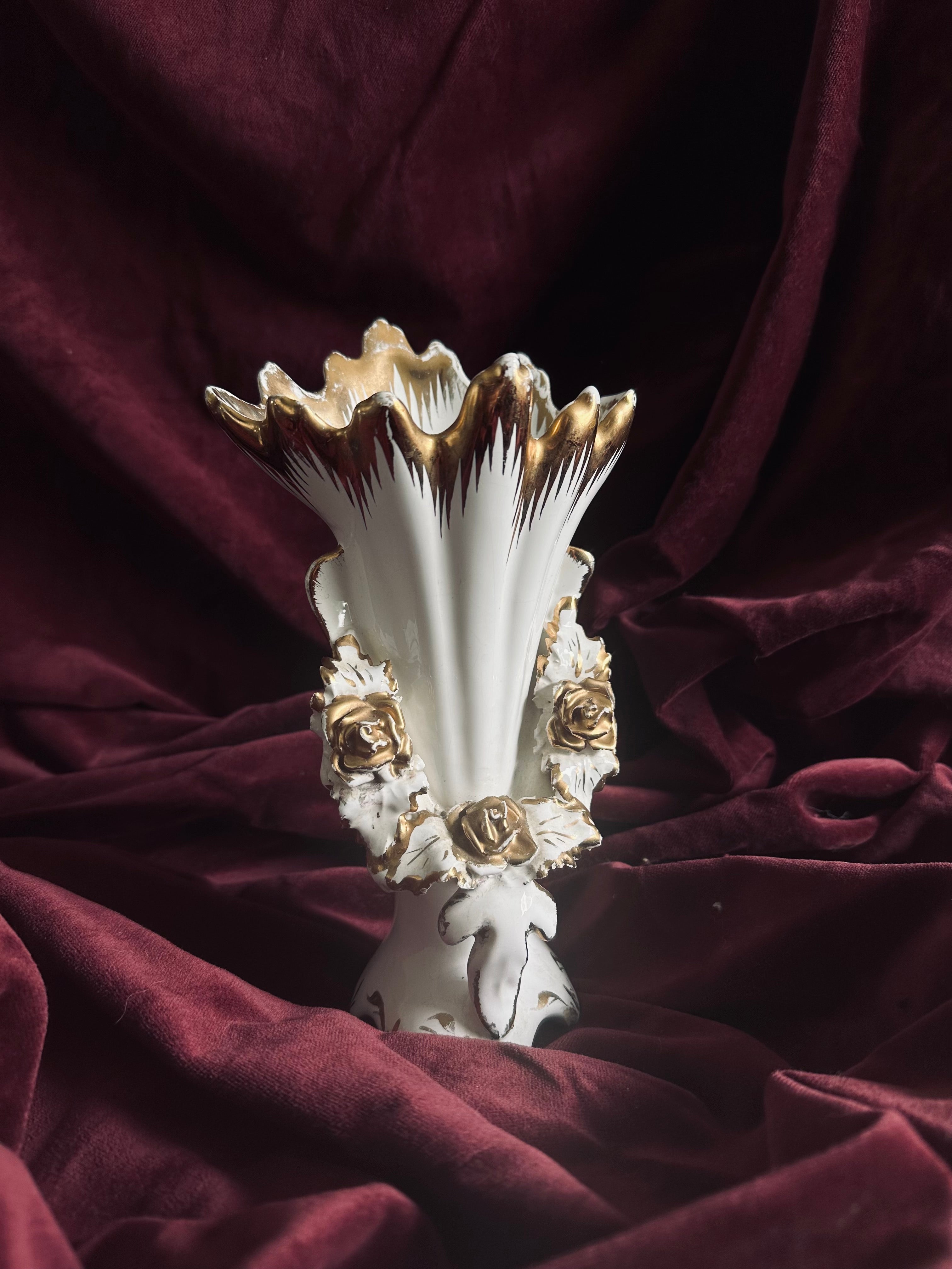 Grand vase de mariée en porcelaine du Portugal // XXème siècle