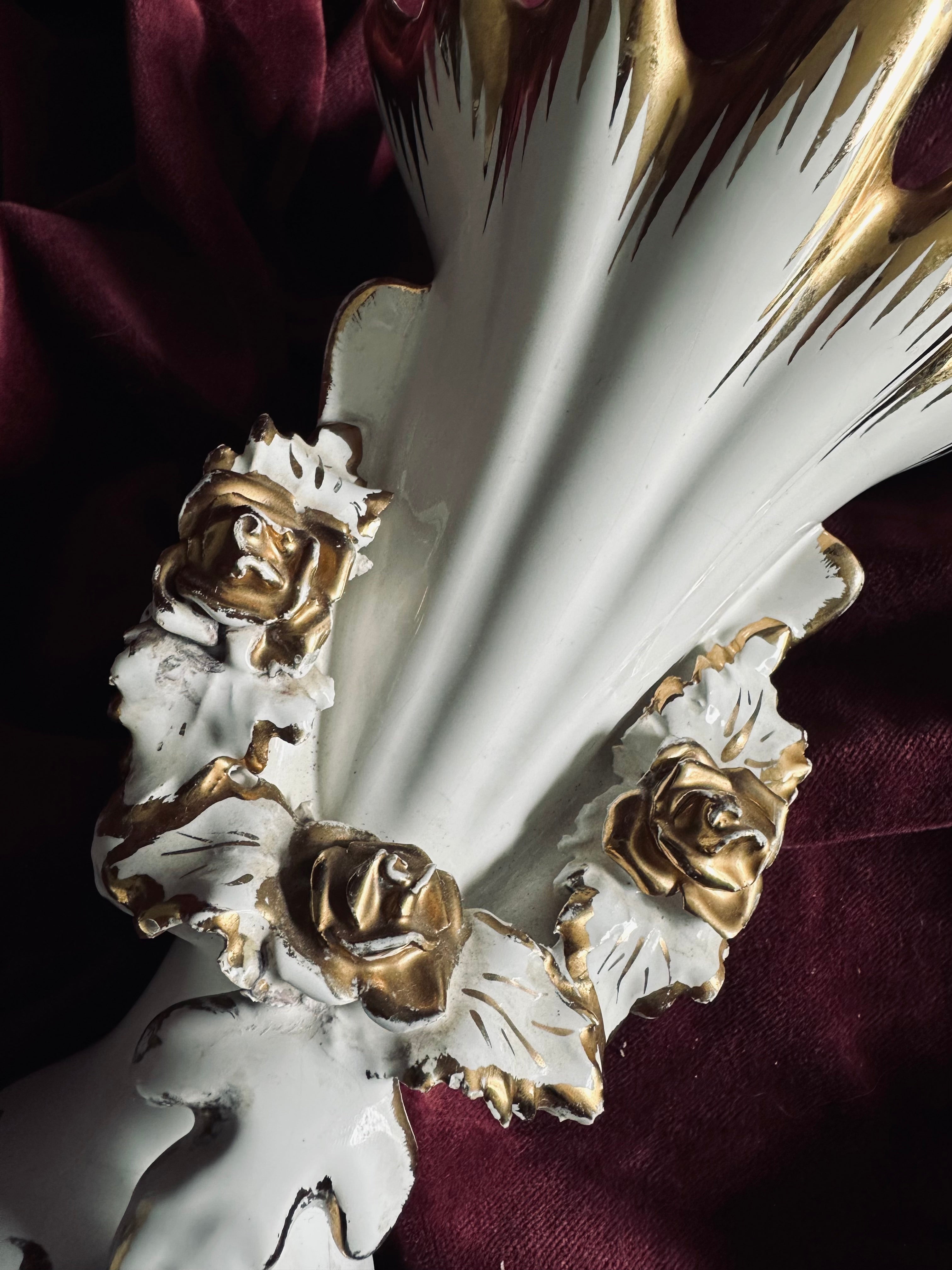 Grand vase de mariée en porcelaine du Portugal // XXème siècle