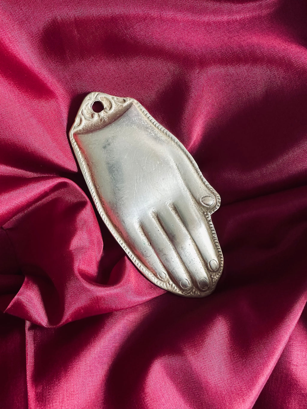 Ex-voto "main" de fabrication allemande // Circa 1930