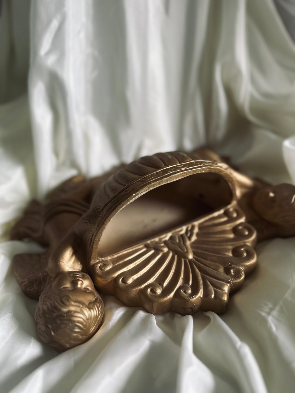 Belle jardinière anges en résine // Années 70