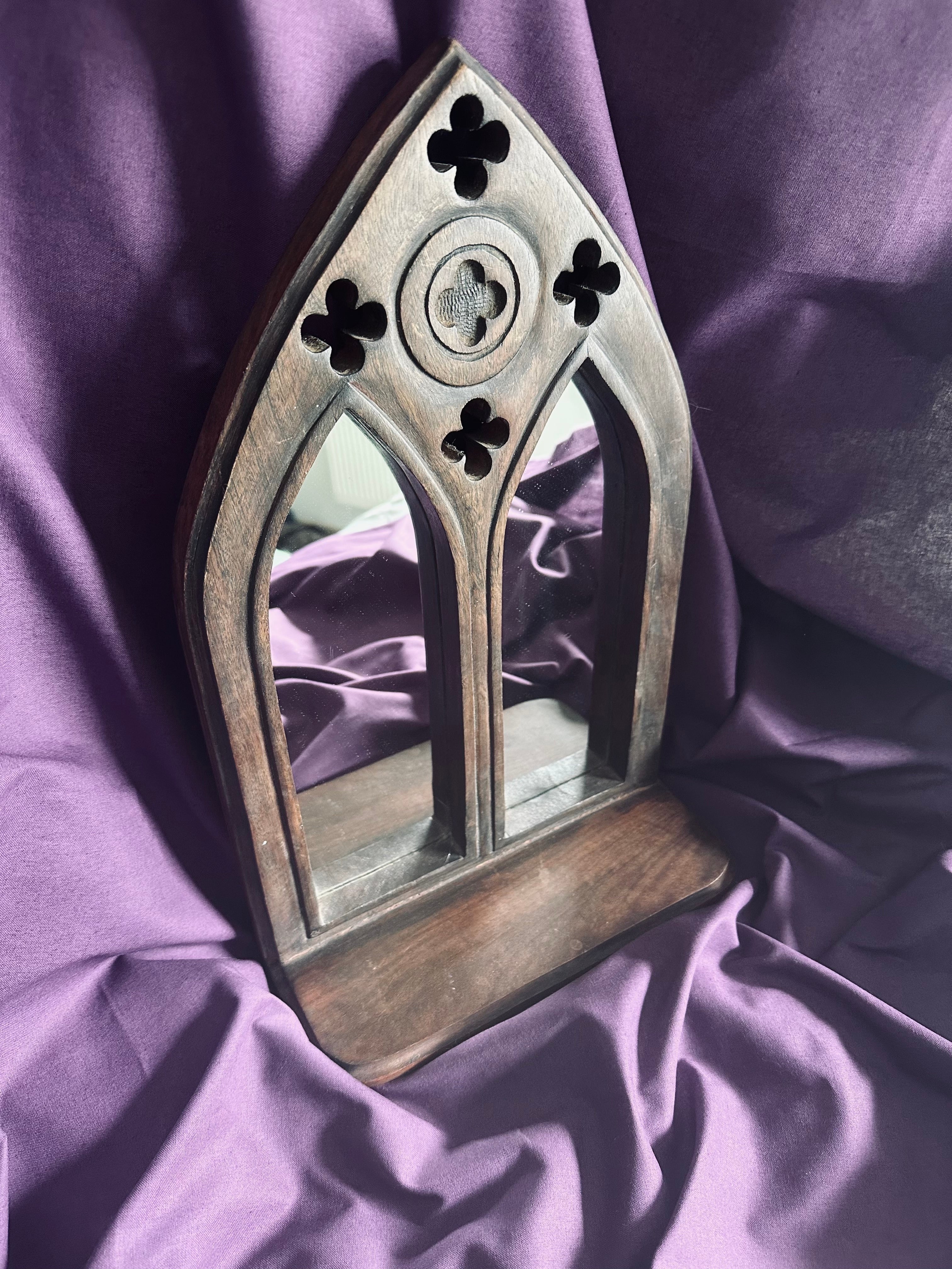 Miroir gothique en bois // XXème siècle