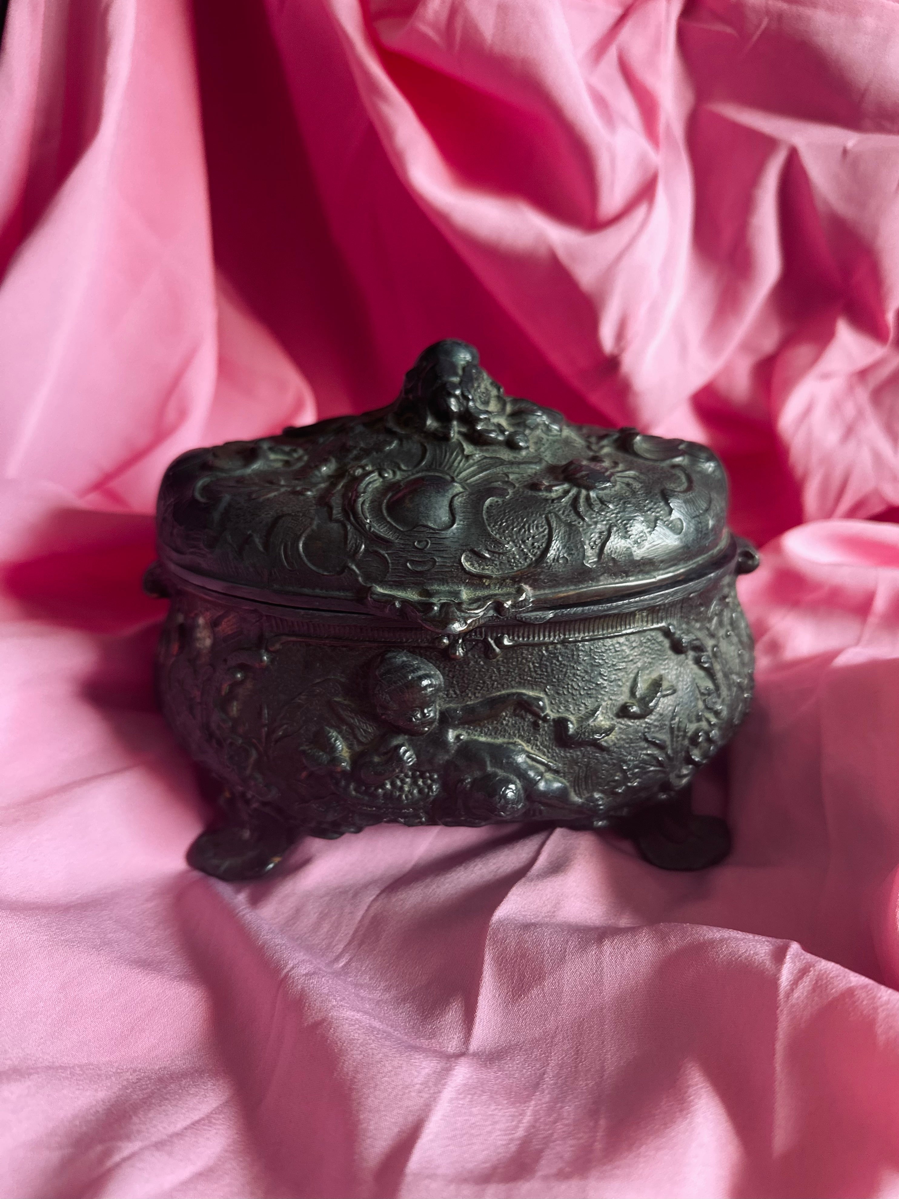 Boîte à bijoux en régule de style Rococo // Fin XIXème - début XXème siècle