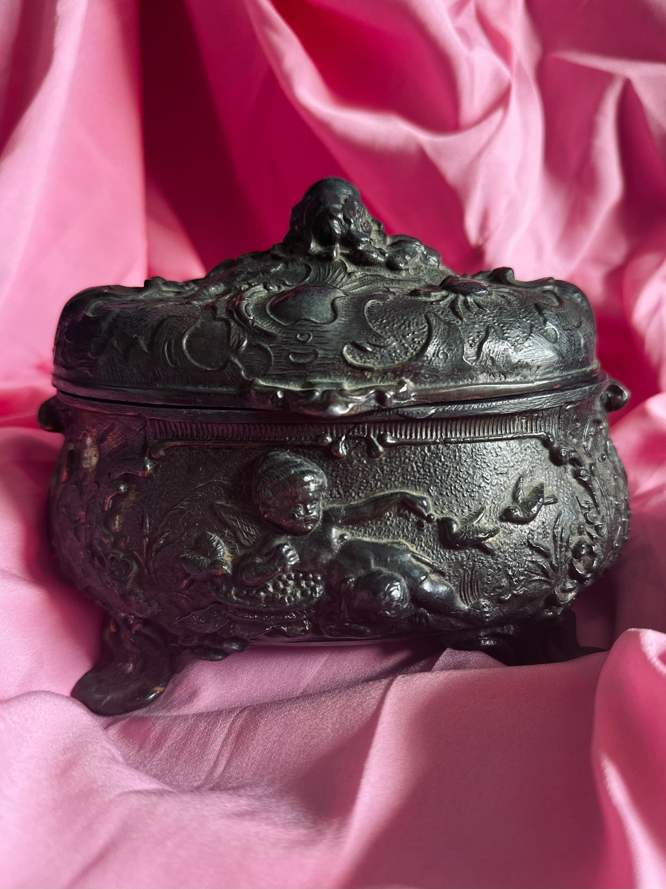 Boîte à bijoux en régule de style Rococo // Fin XIXème - début XXème siècle