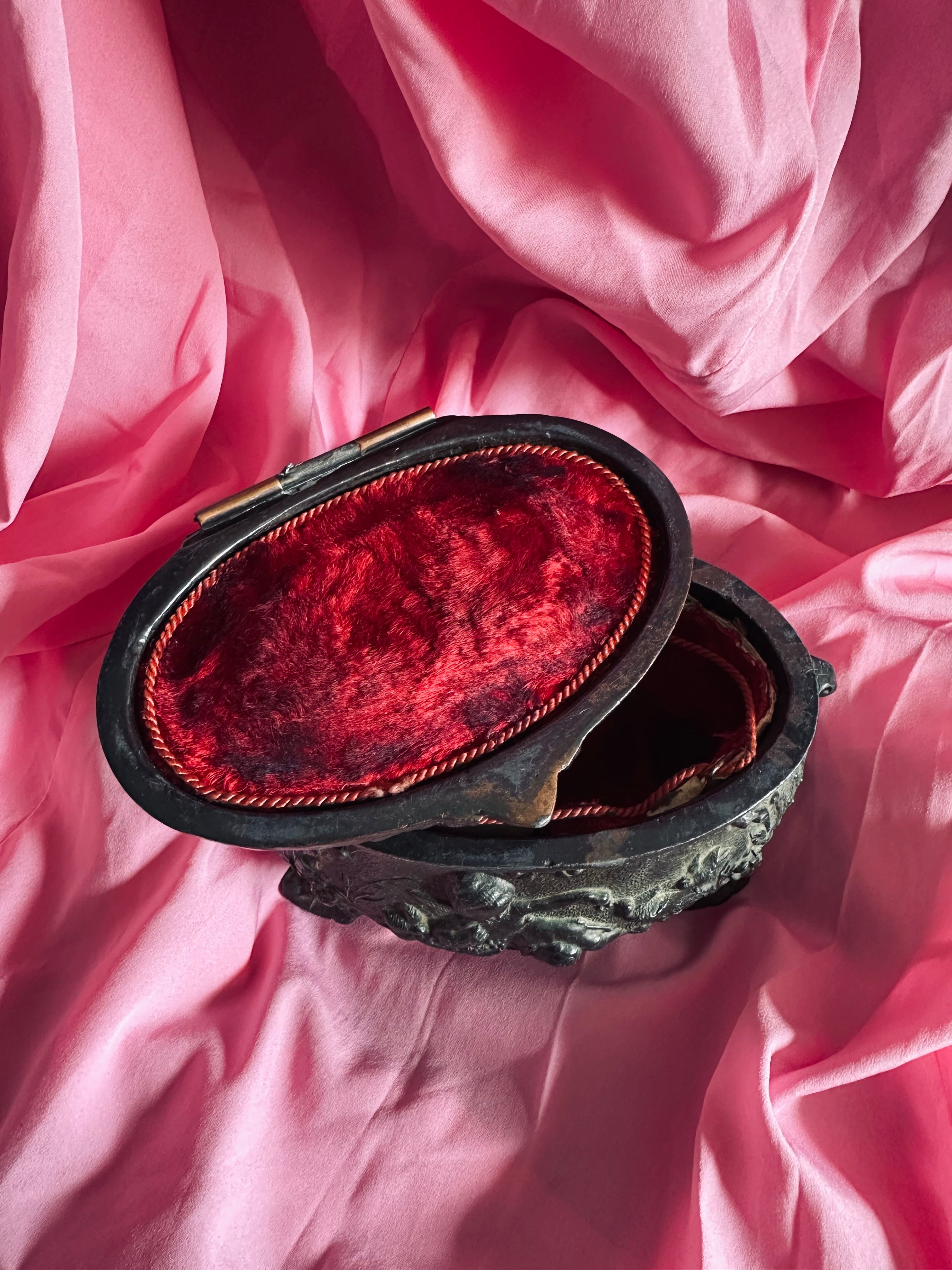 Boîte à bijoux en régule de style Rococo // Fin XIXème - début XXème siècle