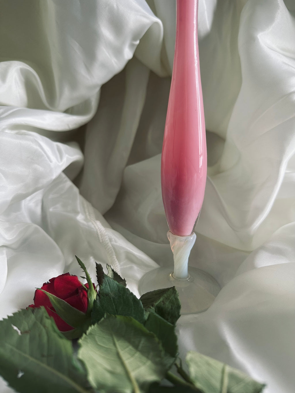 Soliflore en opaline rose // XXème siècle
